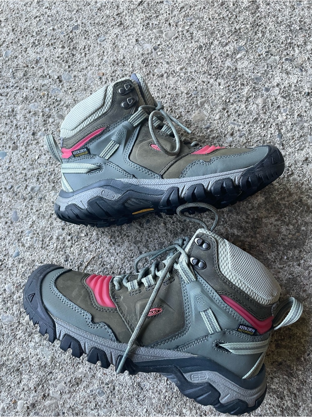 Women's Keen Waterproof Insulated
Hiking Boots 8 Multicolor - Picture 4 of 13